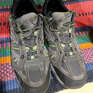 Khombu hiking/walking mens shoes size 8M
